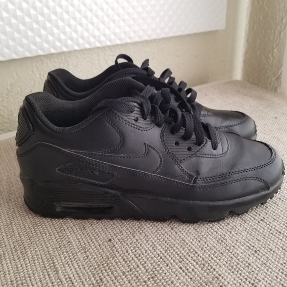 Nike Shoes - Nike | Air Max 90 Sneakers